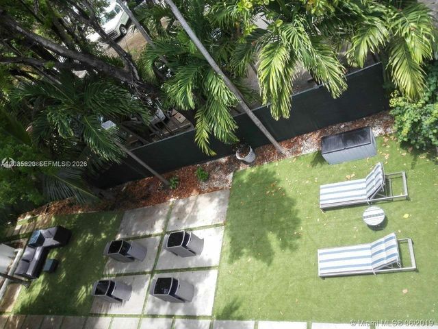 245 NE 33rd St 104, Miami, FL 33137