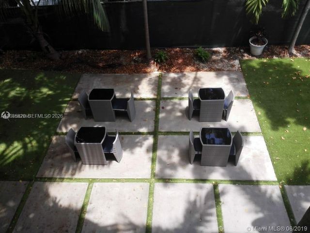245 NE 33rd St 104, Miami, FL 33137