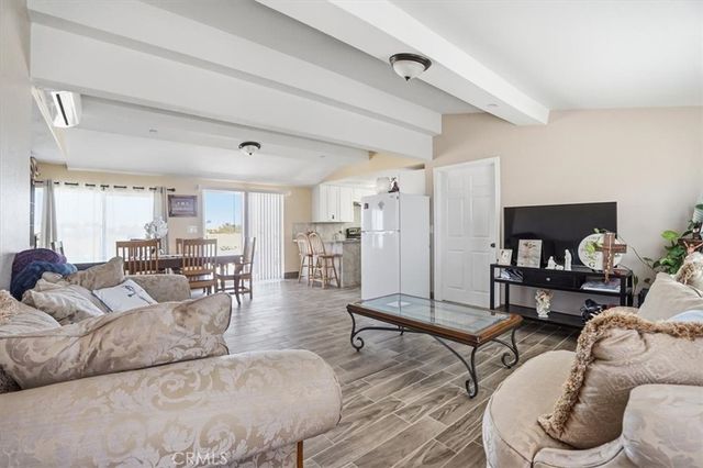 12601 Nandina, Phelan, CA 92371