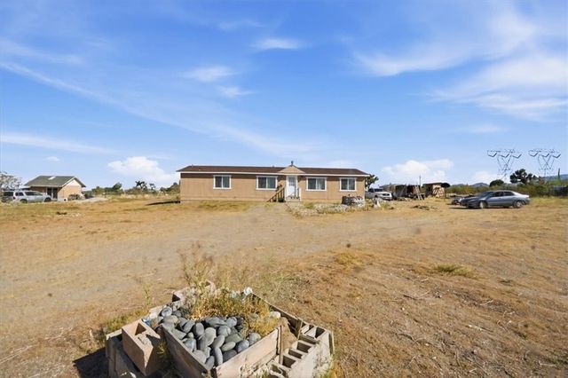 12601 Nandina, Phelan, CA 92371