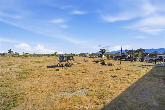 12601 Nandina, Phelan, CA 92371