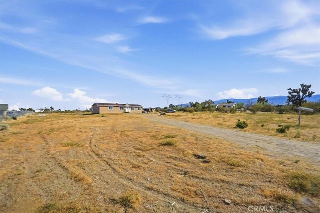 12601 Nandina, Phelan, CA 92371