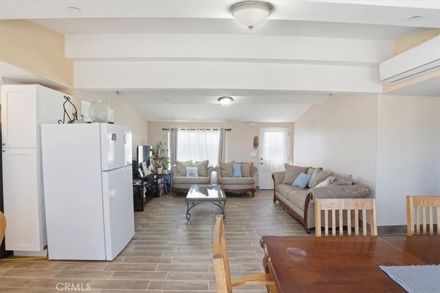 12601 Nandina, Phelan, CA 92371