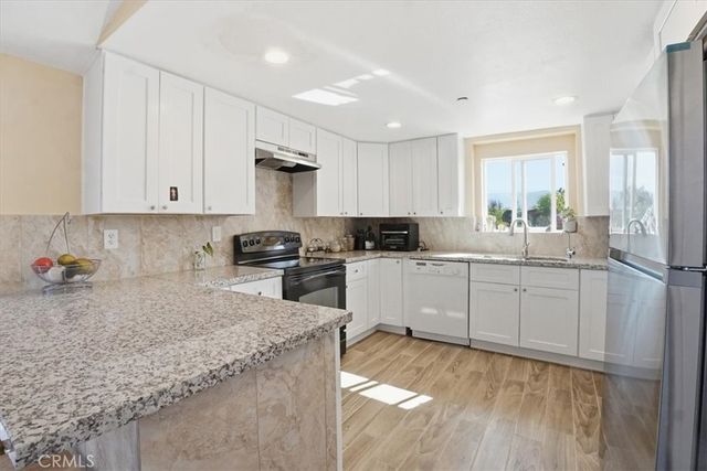 12601 Nandina, Phelan, CA 92371