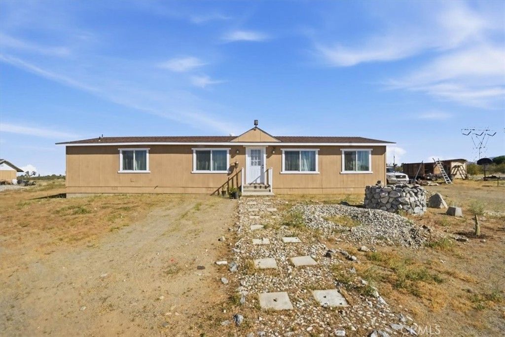 12601 Nandina, Phelan, CA 92371