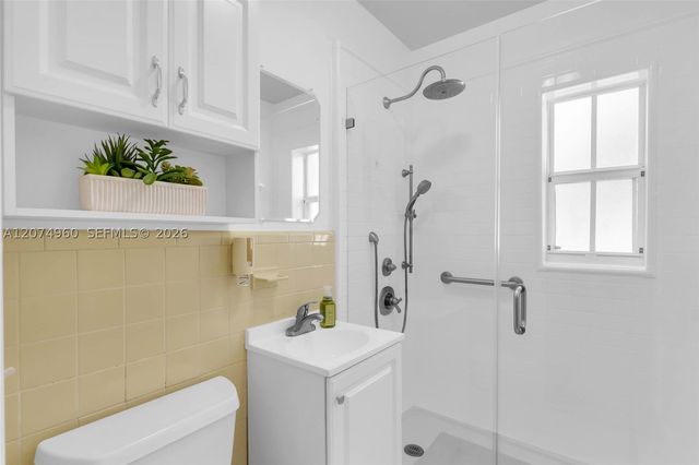 6387 SW 42nd St, South Miami, FL 33155
