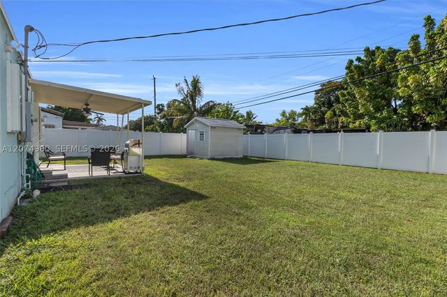 6387 SW 42nd St, South Miami, FL 33155