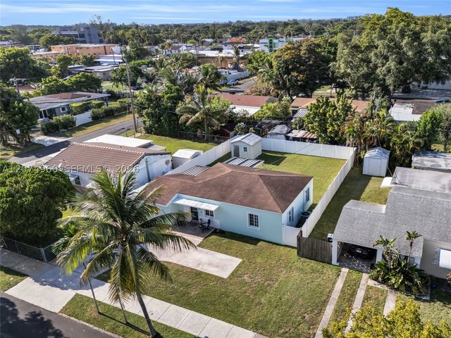 6387 SW 42nd St, South Miami, FL 33155