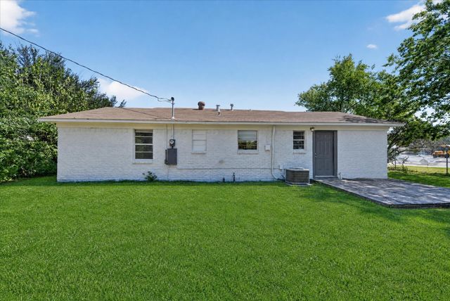 2335 Loyce Drive, Mesquite, TX 75149
