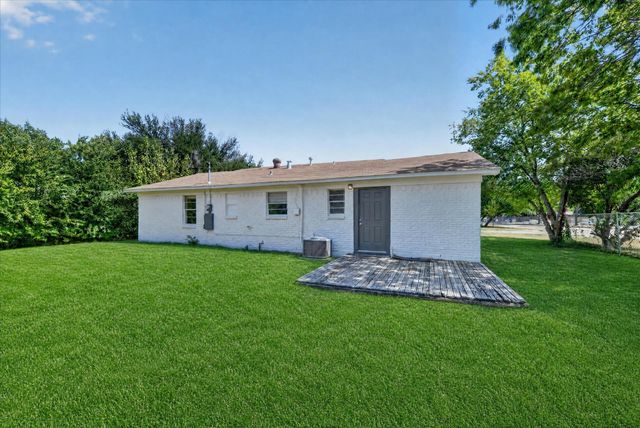 2335 Loyce Drive, Mesquite, TX 75149