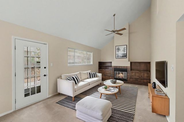 6016 Whisperwood Court NE, Albuquerque, NM 87109