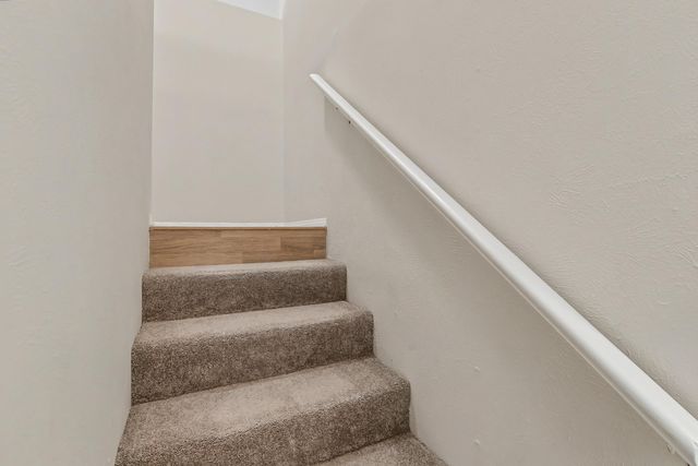 6016 Whisperwood Court NE, Albuquerque, NM 87109