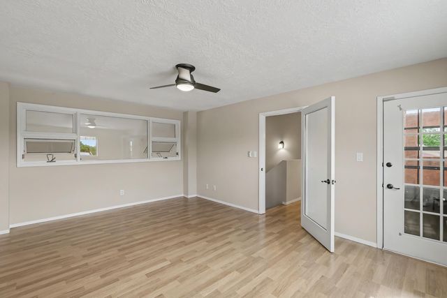6016 Whisperwood Court NE, Albuquerque, NM 87109
