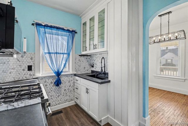 22028 Donald Avenue, Eastpointe, MI 48021