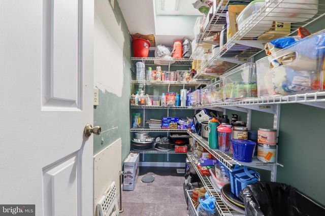 16 E LAKEVIEW DR, Littlestown, PA 17340