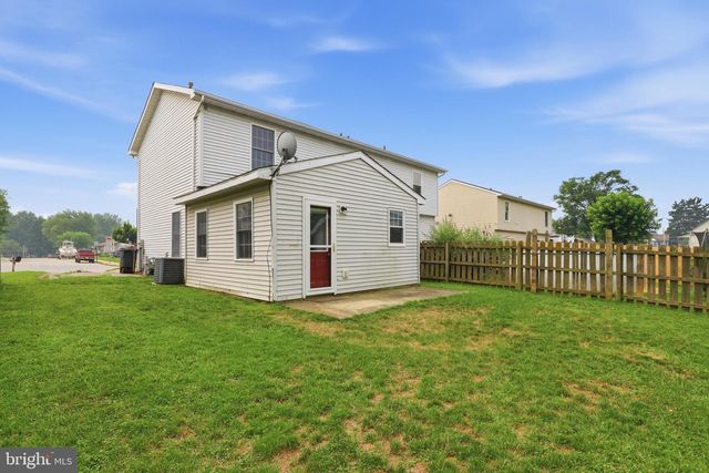 16 E LAKEVIEW DR, Littlestown, PA 17340