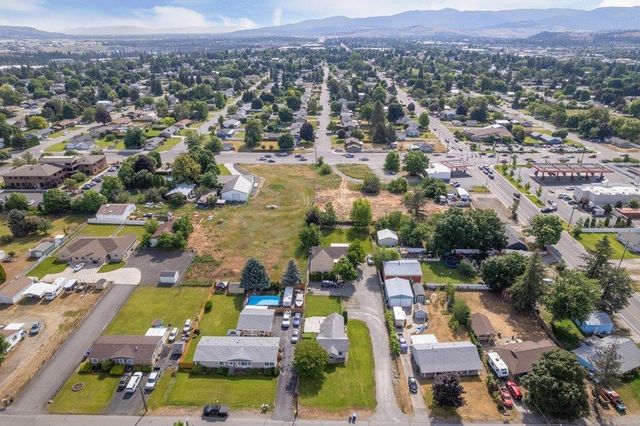 824 N MAMER AVE Ave, Spokane Valley, WA 99216