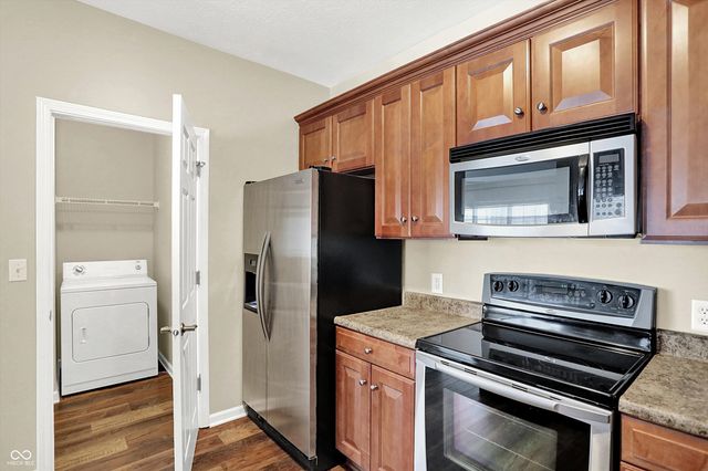 1631 Lacebark Drive K, Greenwood, IN 46143