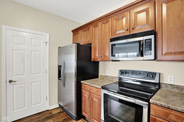 1631 Lacebark Drive K, Greenwood, IN 46143