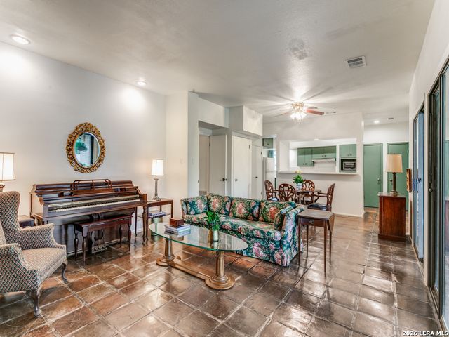 20 Garden Square, San Antonio, TX 78209