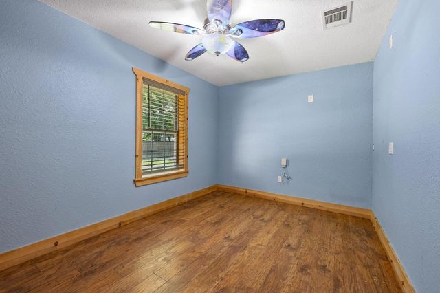 207 W South Street, Whitesboro, TX 76273
