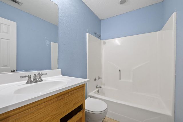 207 W South Street, Whitesboro, TX 76273