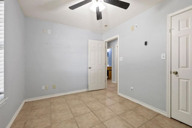 207 W South Street, Whitesboro, TX 76273