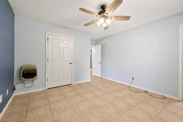 207 W South Street, Whitesboro, TX 76273