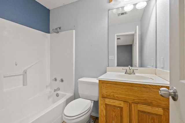 207 W South Street, Whitesboro, TX 76273