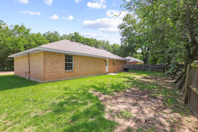 207 W South Street, Whitesboro, TX 76273