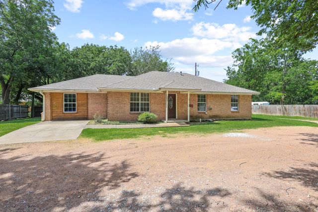 207 W South Street, Whitesboro, TX 76273