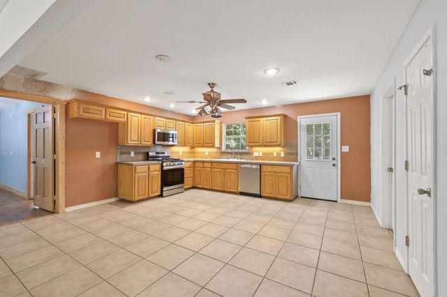 207 W South Street, Whitesboro, TX 76273
