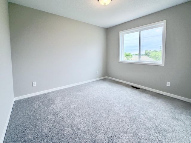 9650 32nd Street NE, Saint Michael, MN 55376