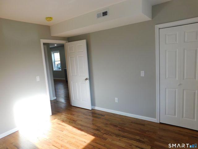 69 Rosemary Street, New London, CT 06320