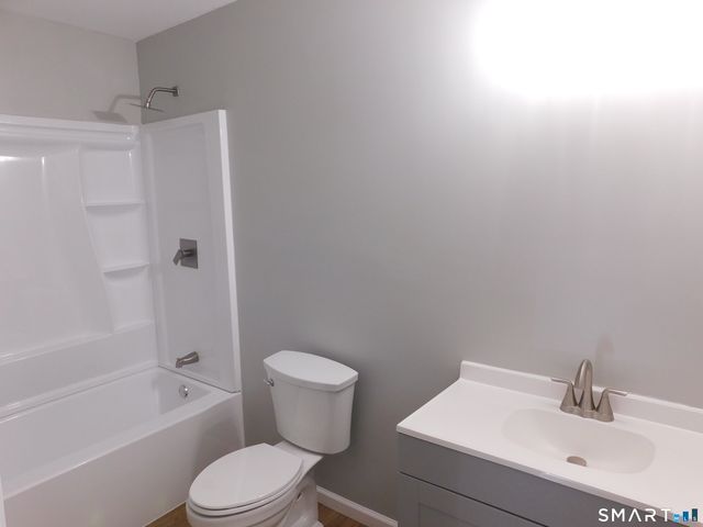 69 Rosemary Street, New London, CT 06320