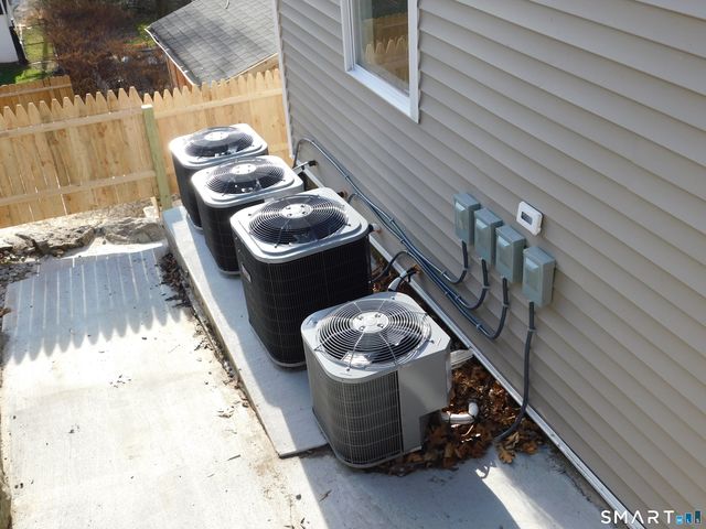 69 Rosemary Street, New London, CT 06320