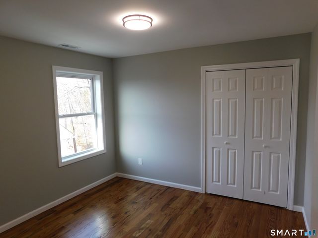 69 Rosemary Street, New London, CT 06320