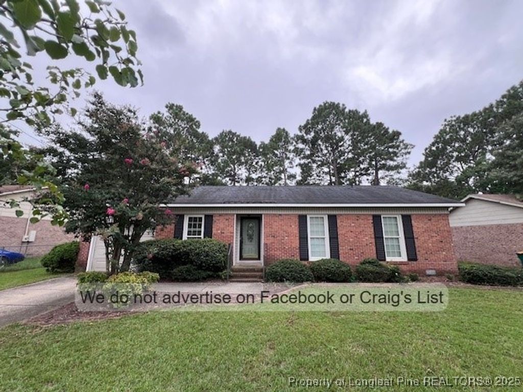 5869 Hunting Ridge Road, Hope Mills, NC 28348