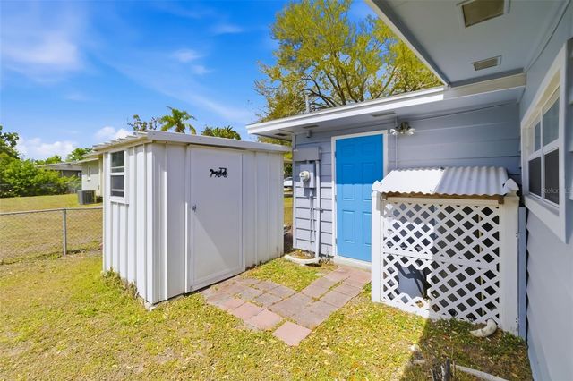 2208 SHAWNEE STREET, Sarasota, FL 34231