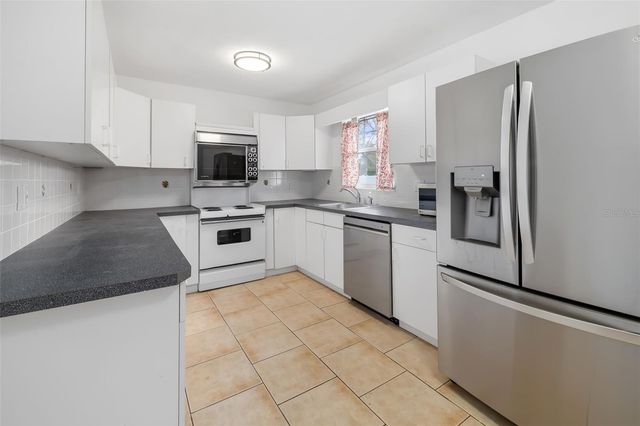 2208 SHAWNEE STREET, Sarasota, FL 34231