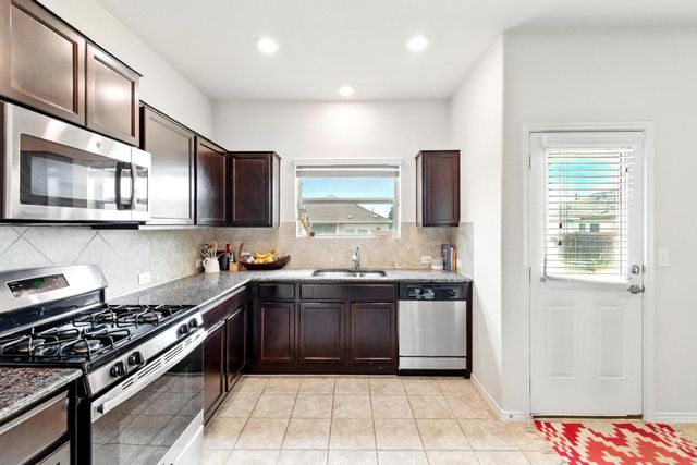 3905 Alpine Autumn DR, Austin, TX 78744