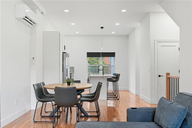 1236 Butterfield Way, Central North Side, PA 15212