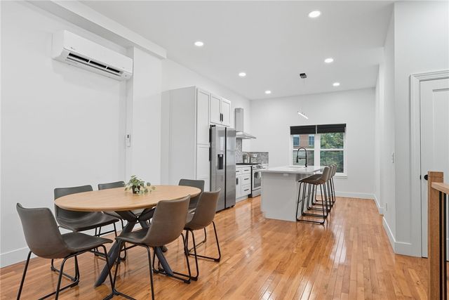 1236 Butterfield Way, Central North Side, PA 15212