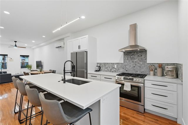 1236 Butterfield Way, Central North Side, PA 15212