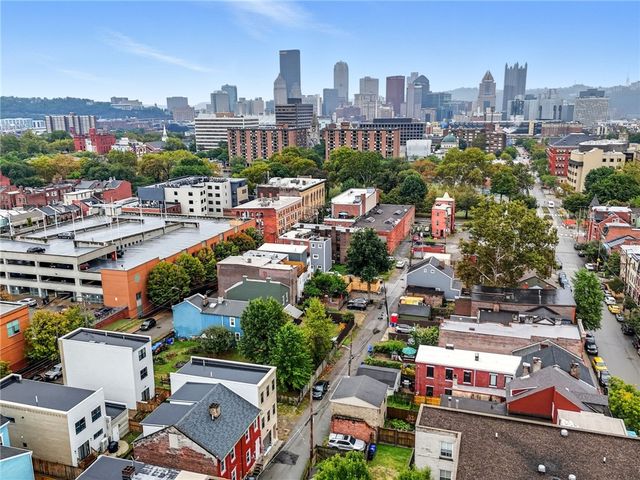 1236 Butterfield Way, Central North Side, PA 15212