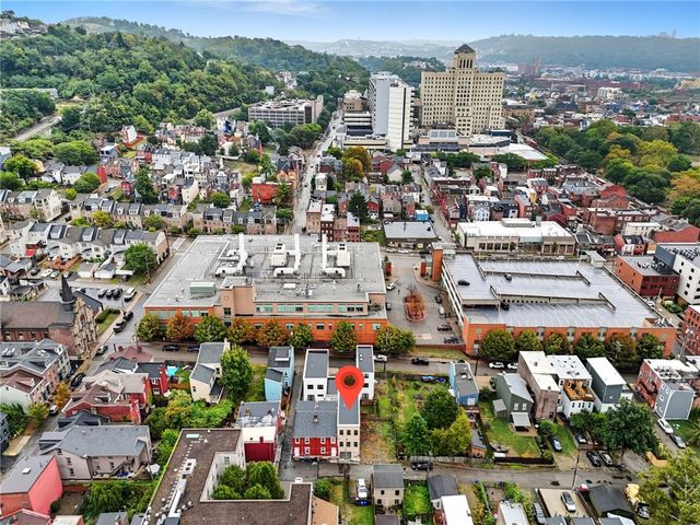 1236 Butterfield Way, Central North Side, PA 15212