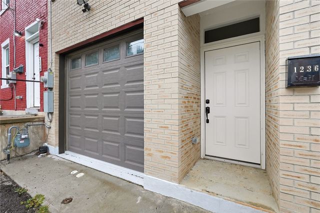 1236 Butterfield Way, Central North Side, PA 15212