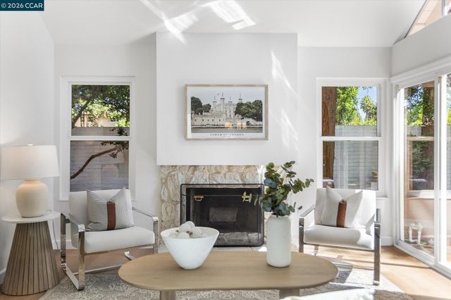 2407 Bay Meadows Cir, Pleasanton, CA 94566
