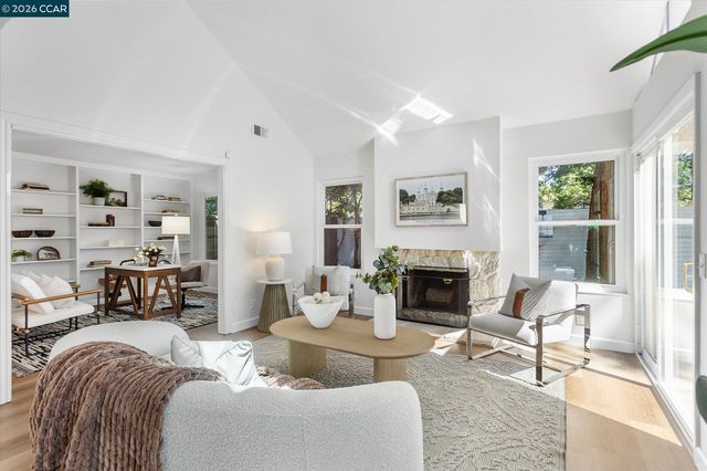 2407 Bay Meadows Cir, Pleasanton, CA 94566