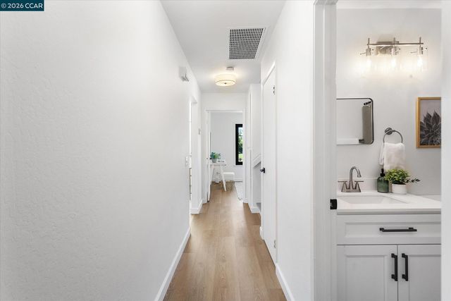 2407 Bay Meadows Cir, Pleasanton, CA 94566
